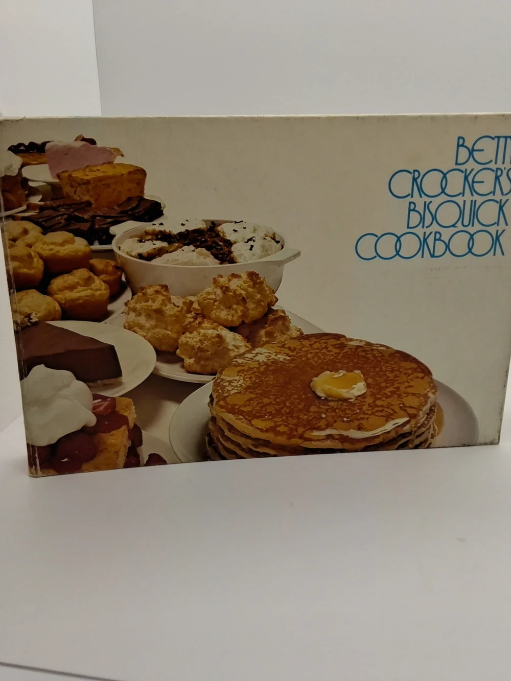 Betty Crocker’s Bisquick Cookbook 1971/73 Hardcover 3 Ring Binder Vintage GM